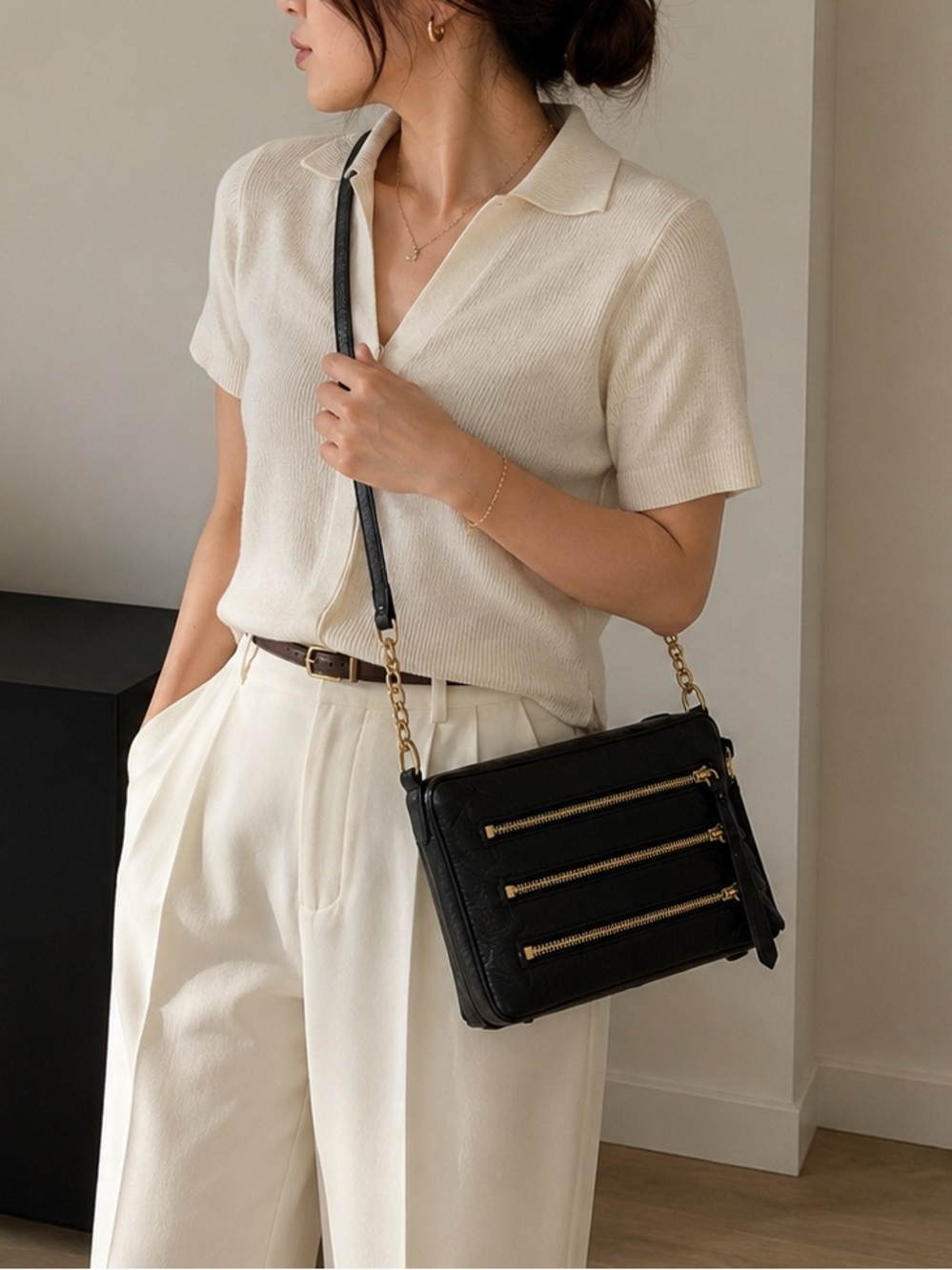 Danier Genuine Leather Black Crossbody Bag w/ Gold Zipper Accents Gold Hardware